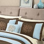 Gorgeous headboard has a secret!