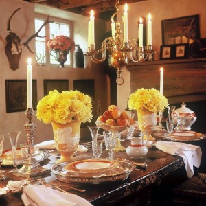 Candles, fruit, flowers and rustic touches - unique mix!