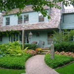 Guest Blogger: How to Stage your Home with Resort-Style Curb Appeal