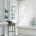 Winter White Home Interiors to Welcome the Season after the Holidays
