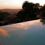 Gorgeous Infinity Pools to Accentuate your Backyard Oasis