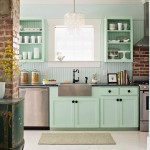 Guest Blogger: How to Choose Painting vs. Staining Kitchen Cabinets