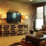 Guest Blogger: DIY Pallet Projects for your Interiors