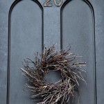 Rustic Holiday Front Door Wreaths to Welcome your Guests