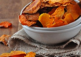 Delicious 100 Calorie Snack: Baked Sweet Potato Chips Recipe