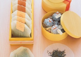 Mother’s Day Gift Idea: DIY Relaxing Bath Salts & Teas