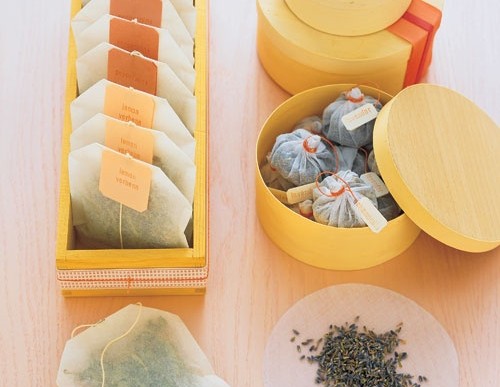 Mother’s Day Gift Idea: DIY Relaxing Bath Salts & Teas