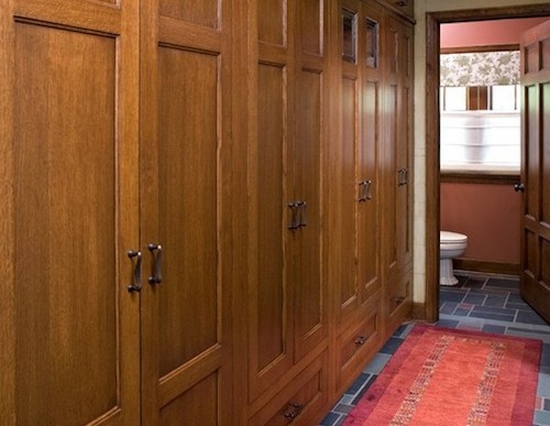 Guest Blogger: Pros & Cons of Installing Your Own Wardrobe