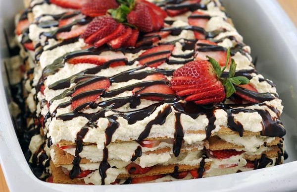 Summer No-Bake Strawberry Icebox Cake Recipe