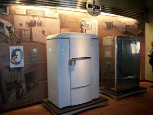 Museum refrigerator
