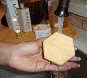 Makari_display_trying soap