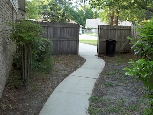 side house walkway gate_after_homeadvisor_stagetecture