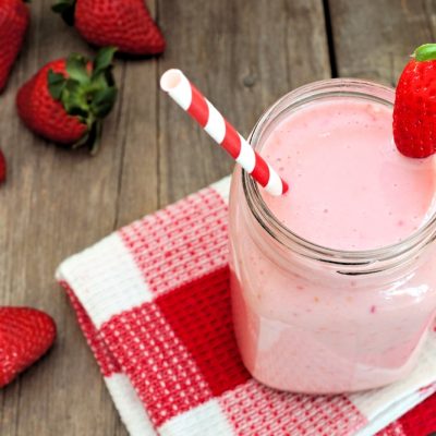 How to Make a Healthy Strawberry Smoothie Recipe